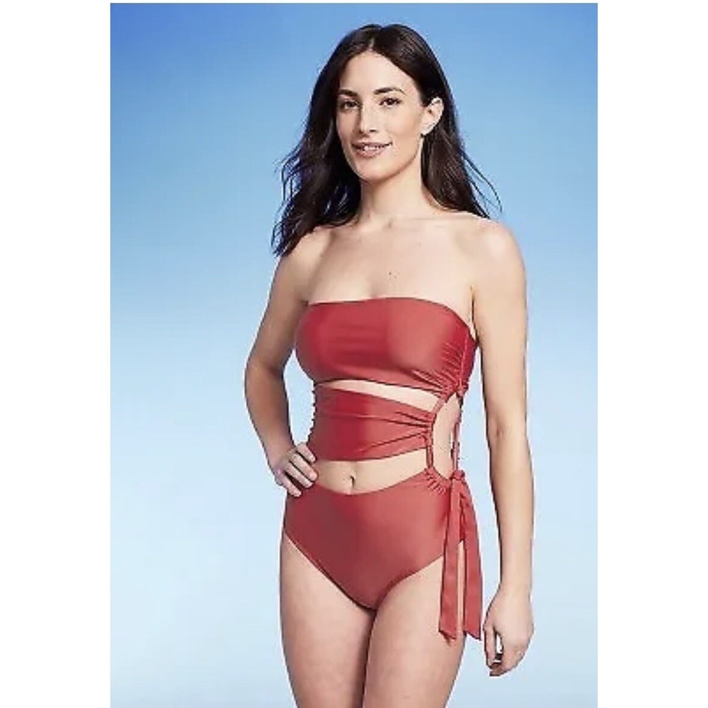 Women's Bandeau Cut Out One Strapless One Piece Swimsuit -Red Large. Rust